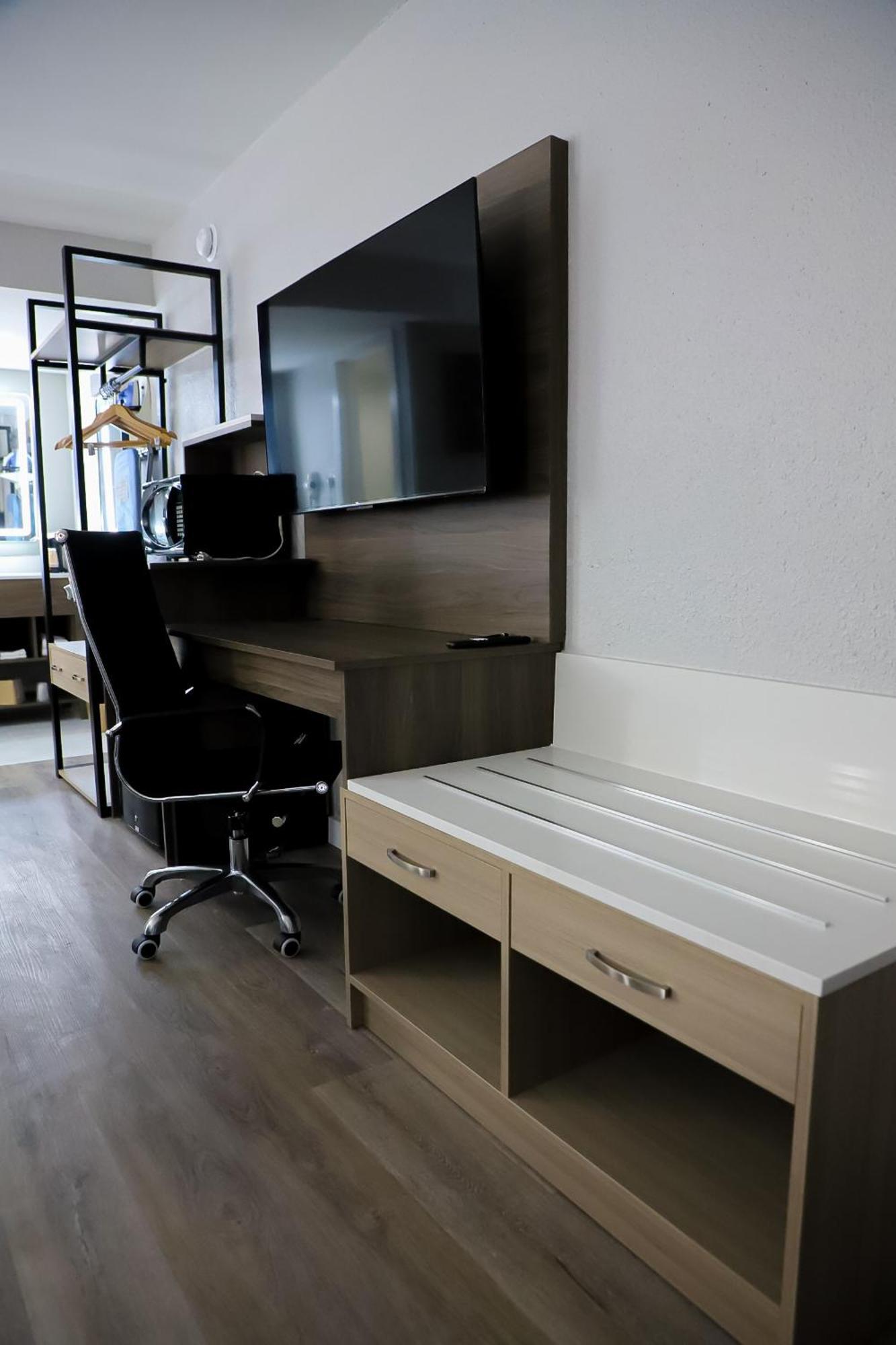 Airport Inn Nederland Bagian luar foto