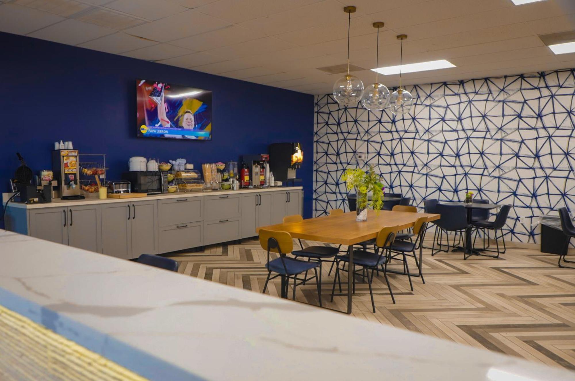 Airport Inn Nederland Bagian luar foto