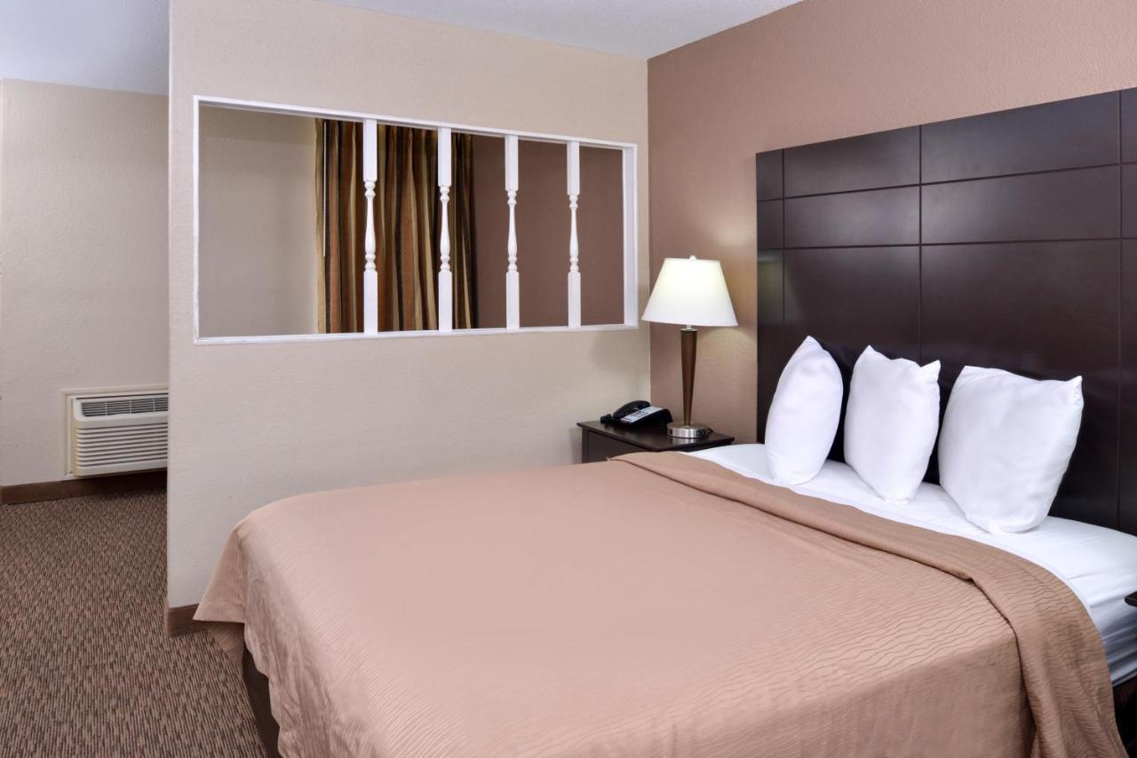 Airport Inn Nederland Bagian luar foto