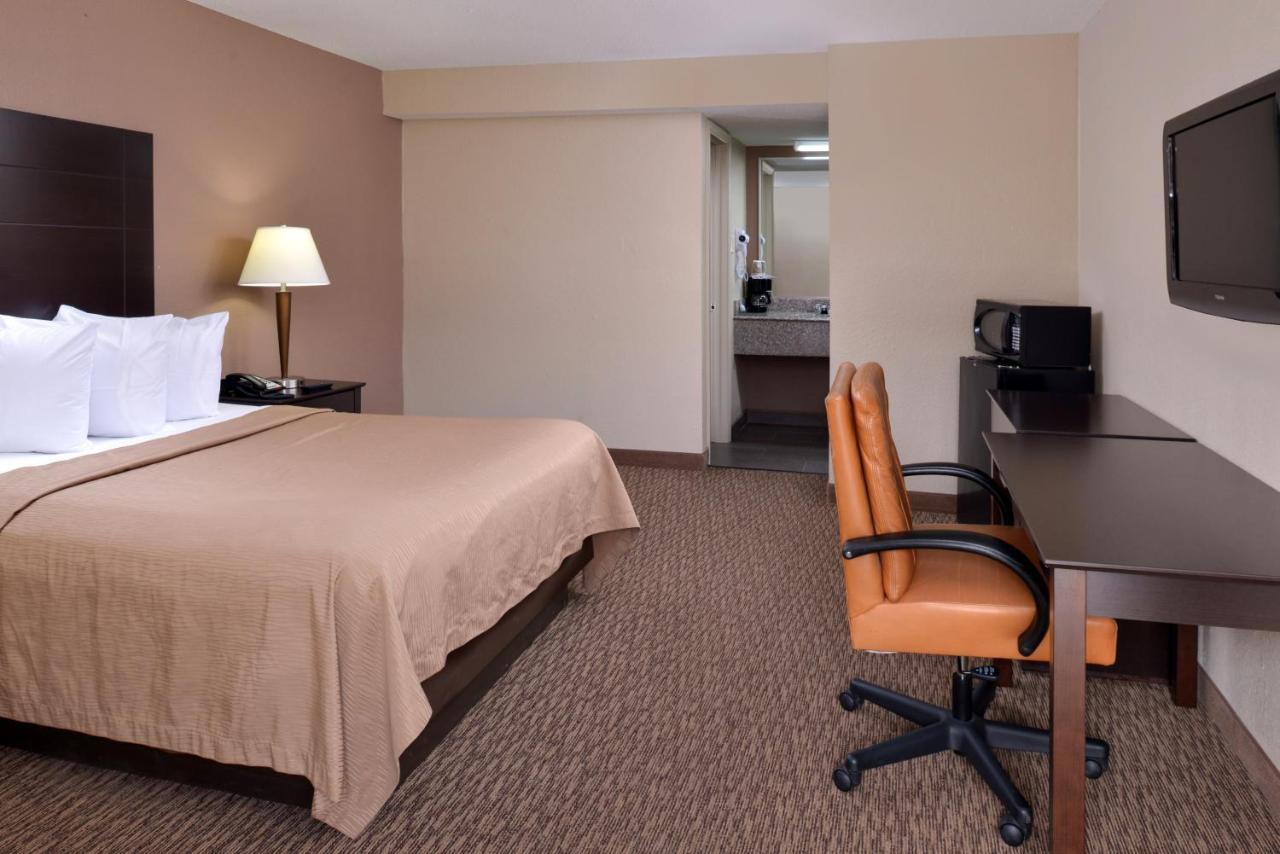 Airport Inn Nederland Bagian luar foto