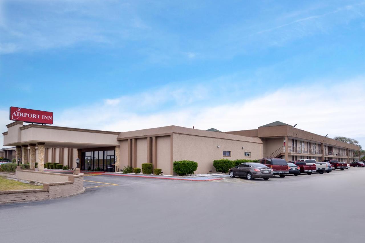 Airport Inn Nederland Bagian luar foto