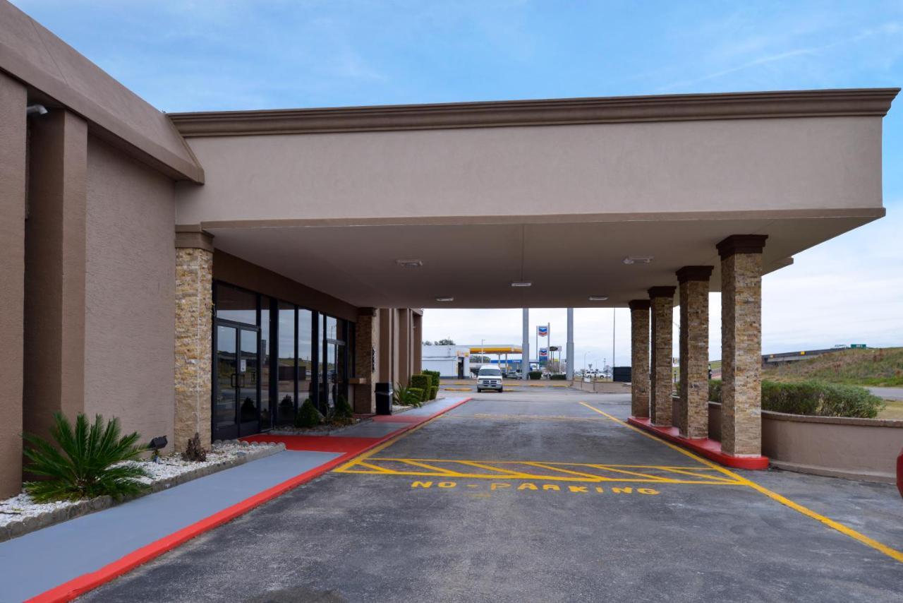 Airport Inn Nederland Bagian luar foto